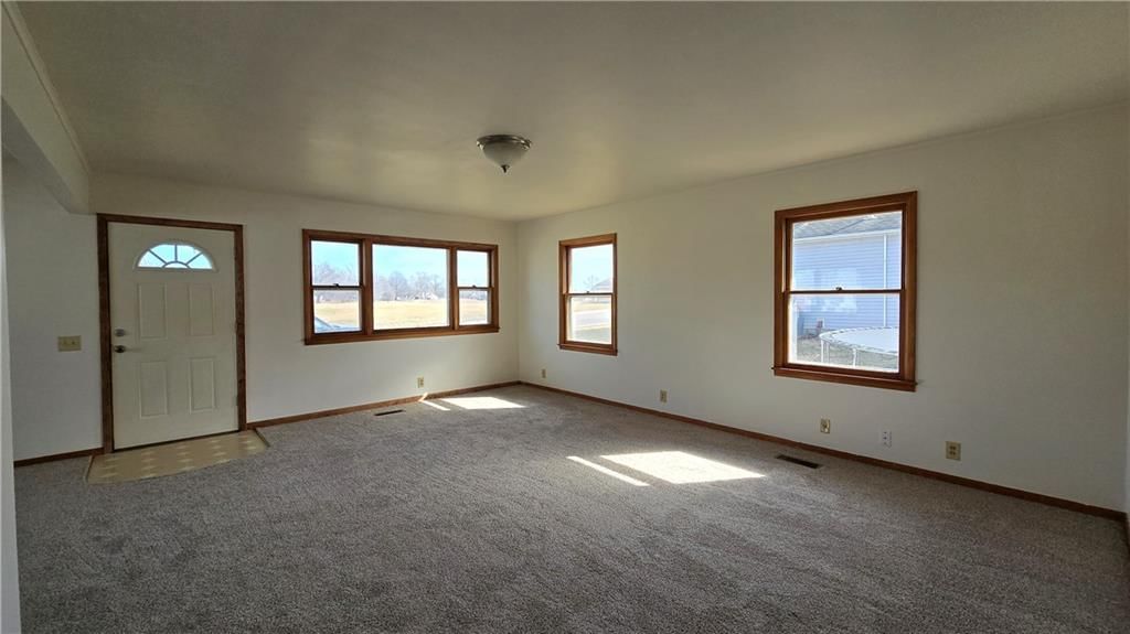 374 Woodrow Street — photo 4
