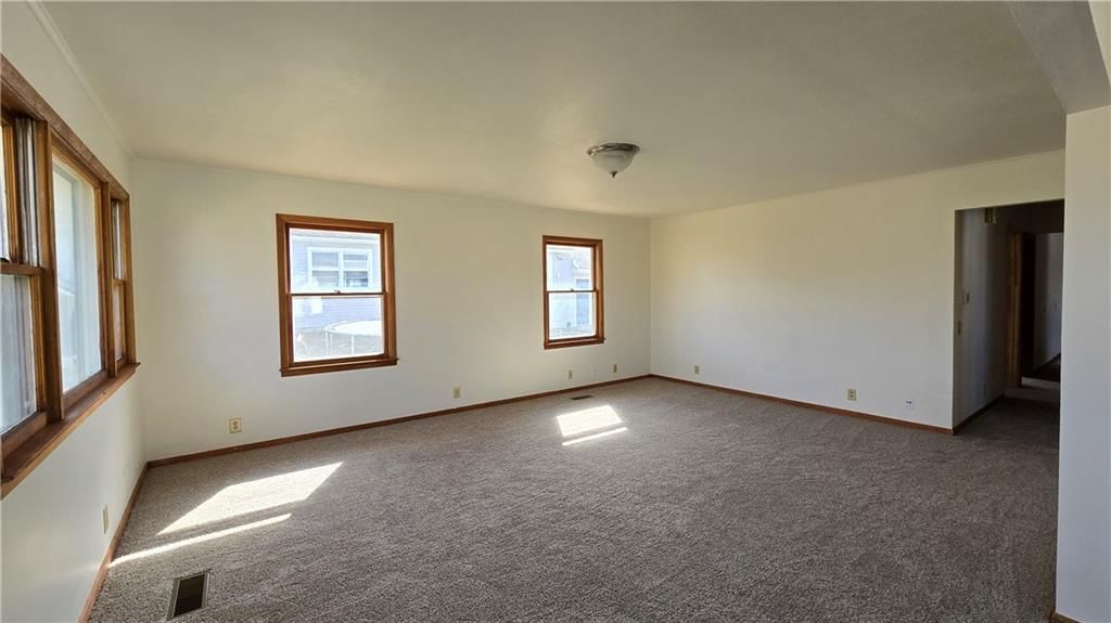 374 Woodrow Street — photo 5