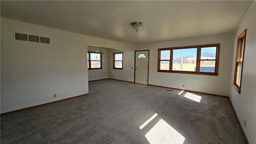 374 Woodrow Street — photo 6