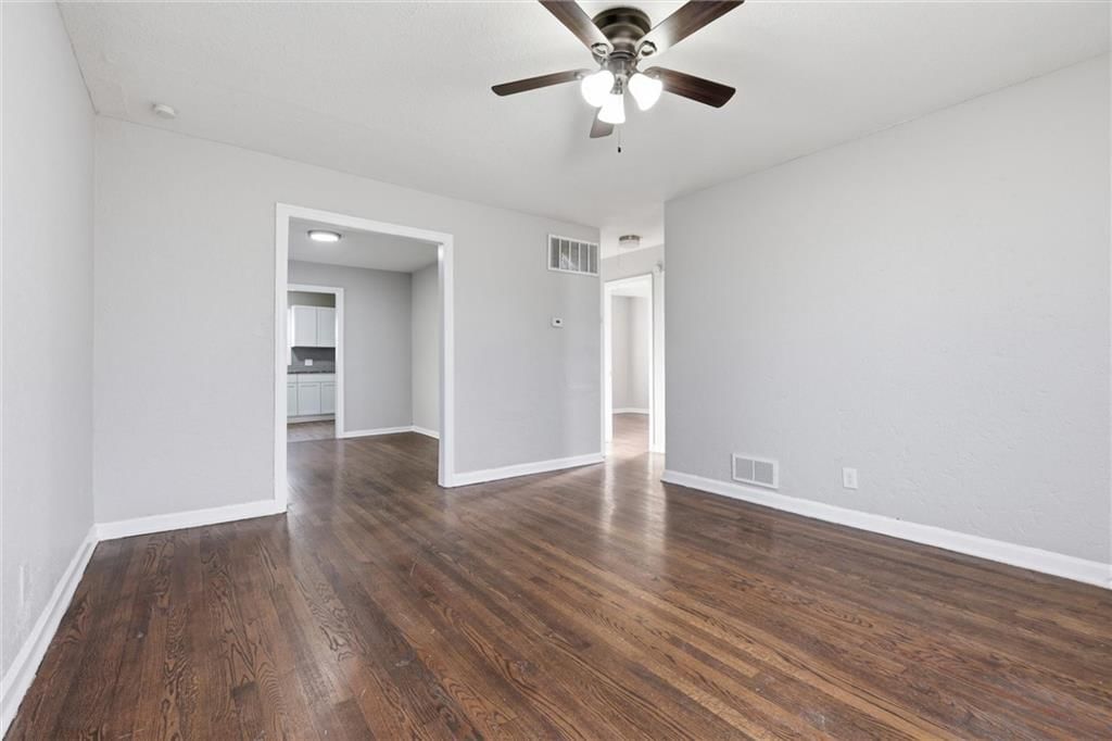 4115 E Linwood Boulevard — photo 6