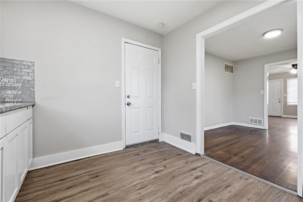 4115 E Linwood Boulevard — photo 14