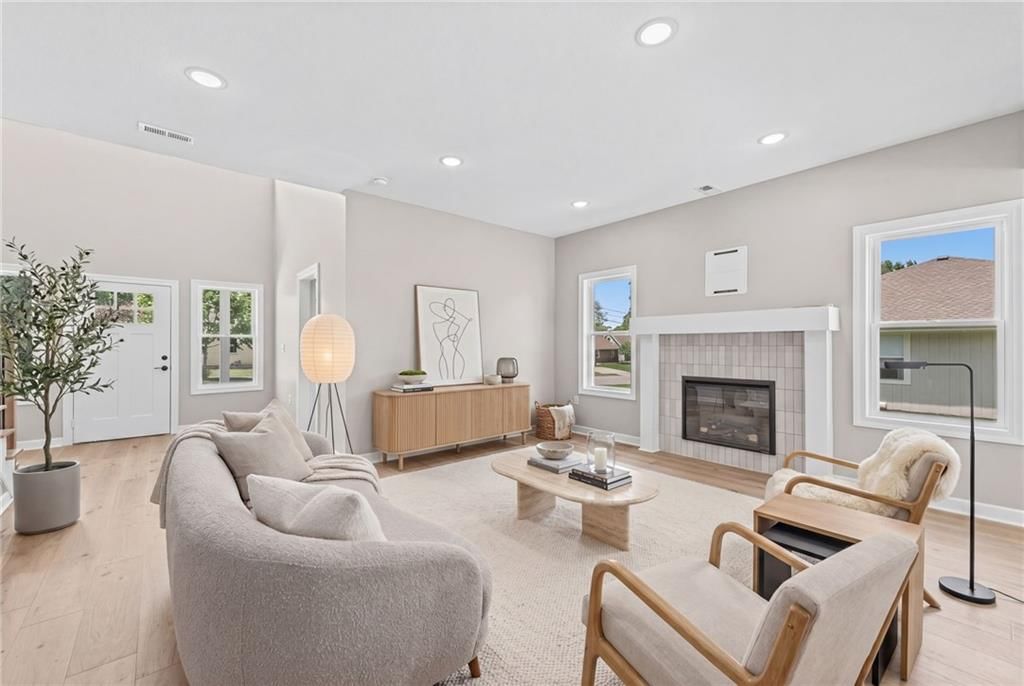 420 N Groat Street — photo 3