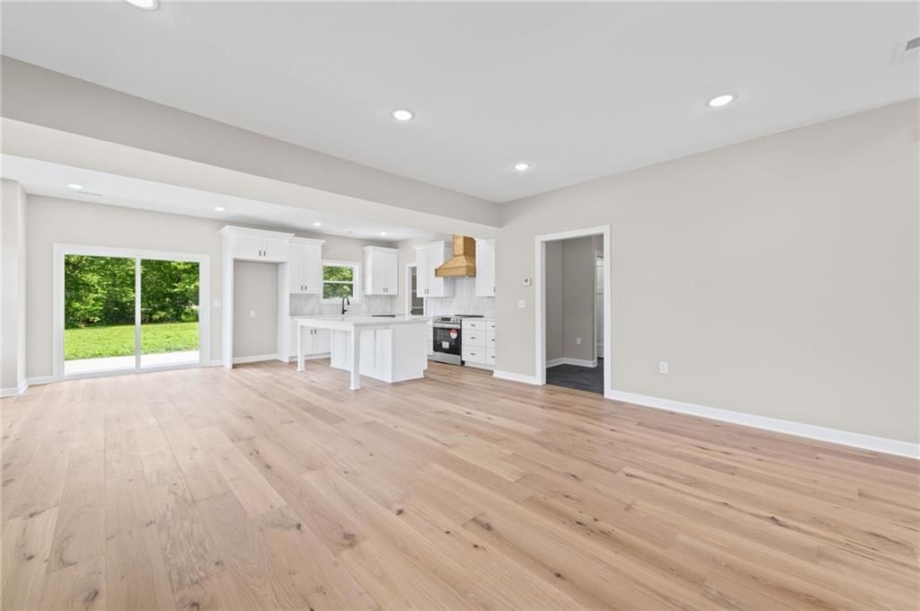420 N Groat Street — photo 6