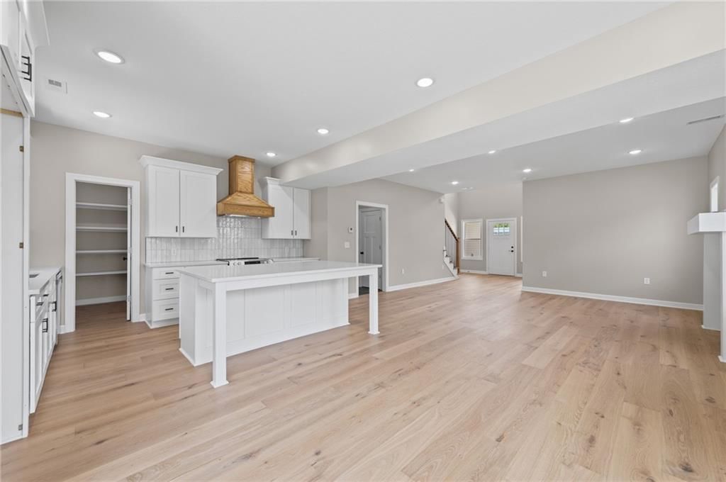 420 N Groat Street — photo 13