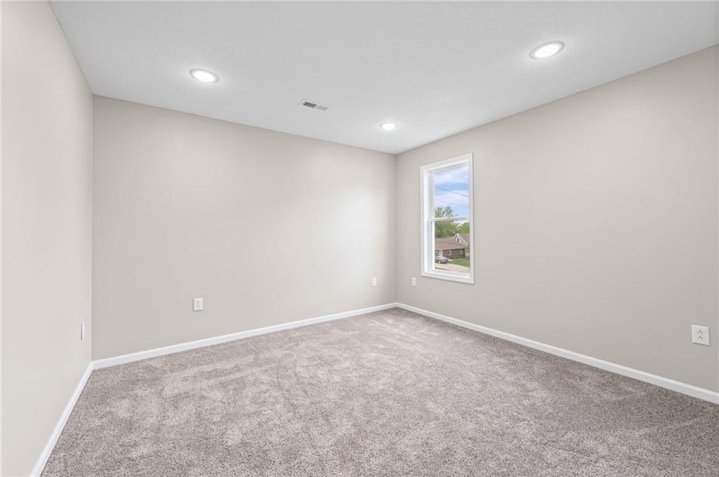 420 N Groat Street — photo 30