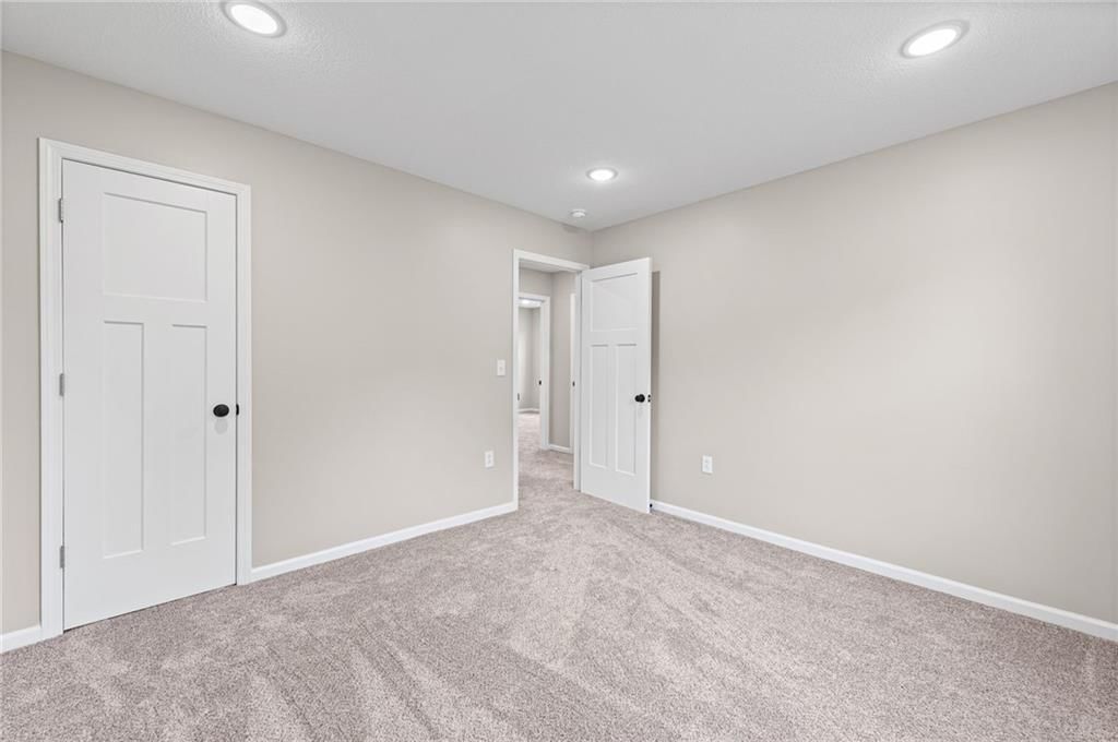420 N Groat Street — photo 35