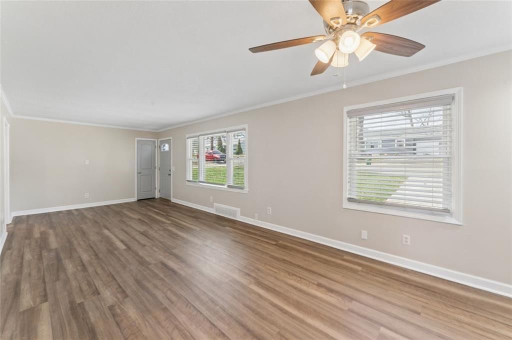 5515 Granada Street — photo 6