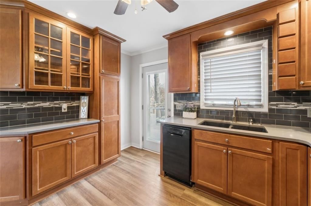 5515 Granada Street — photo 12