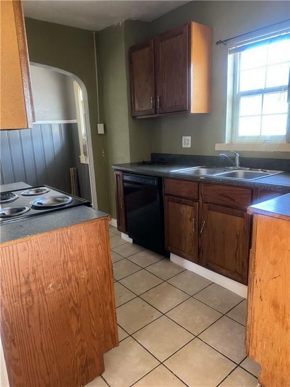 1857 E 68th Terrace — photo 3