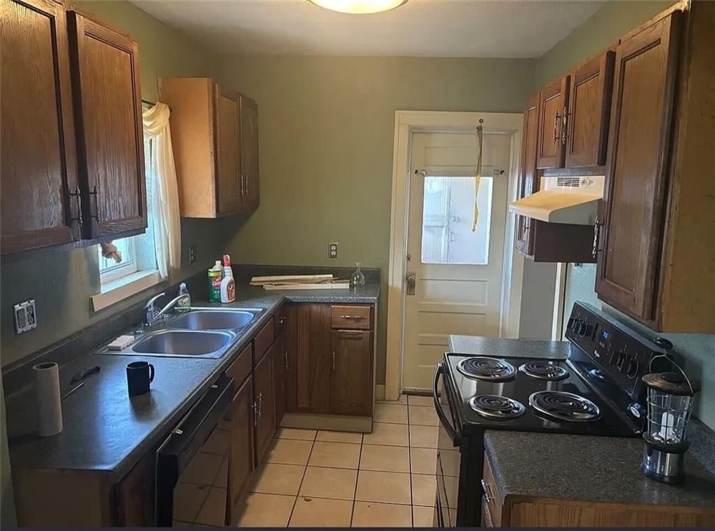 1857 E 68th Terrace — photo 5