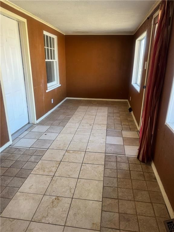 1857 E 68th Terrace — photo 6