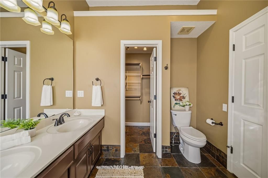 15315 W 150th Street — photo 31