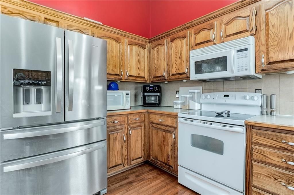 907 SPRUCE Drive — photo 8