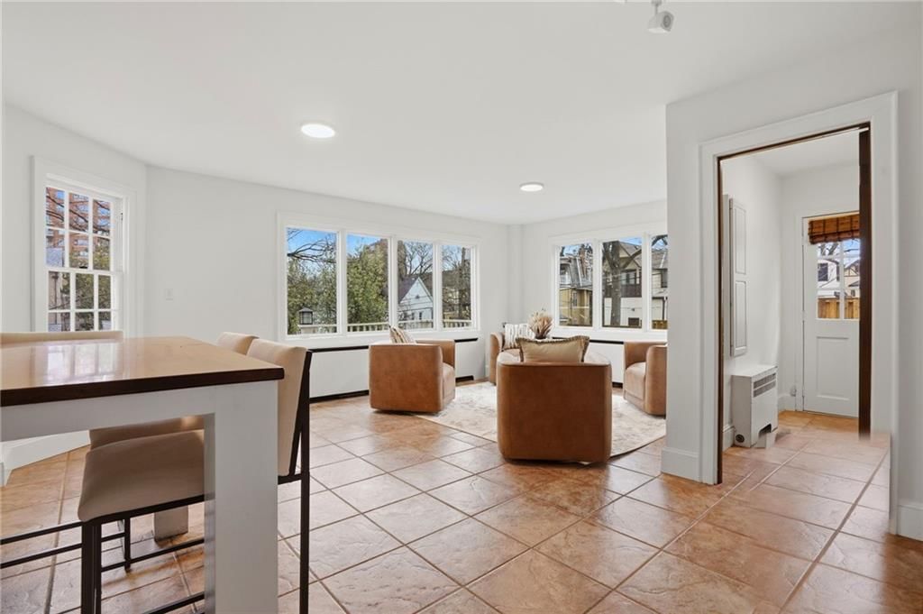 425 W 49th Terrace — photo 11