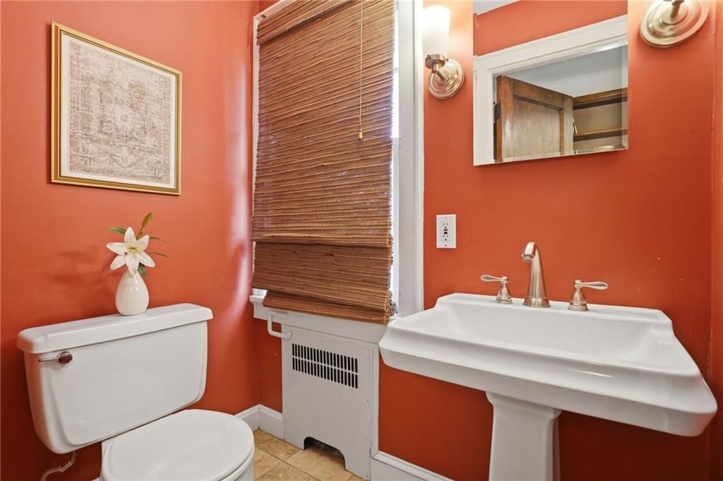 425 W 49th Terrace — photo 23