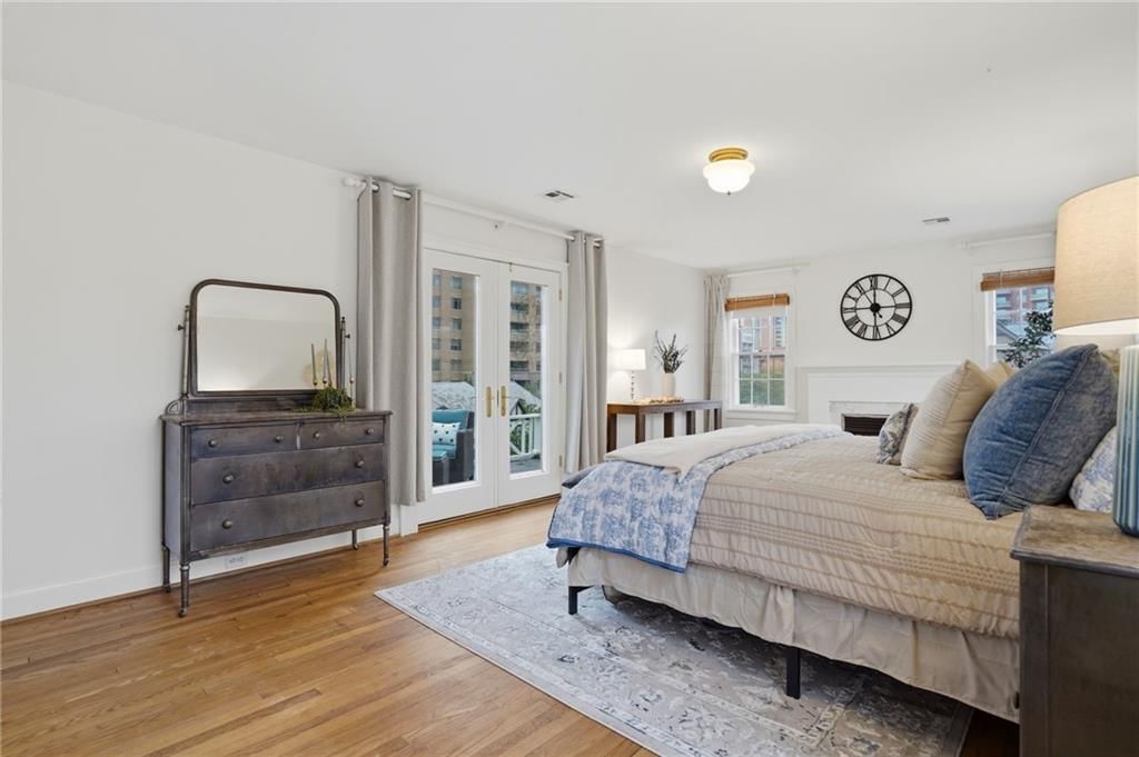 425 W 49th Terrace — photo 30
