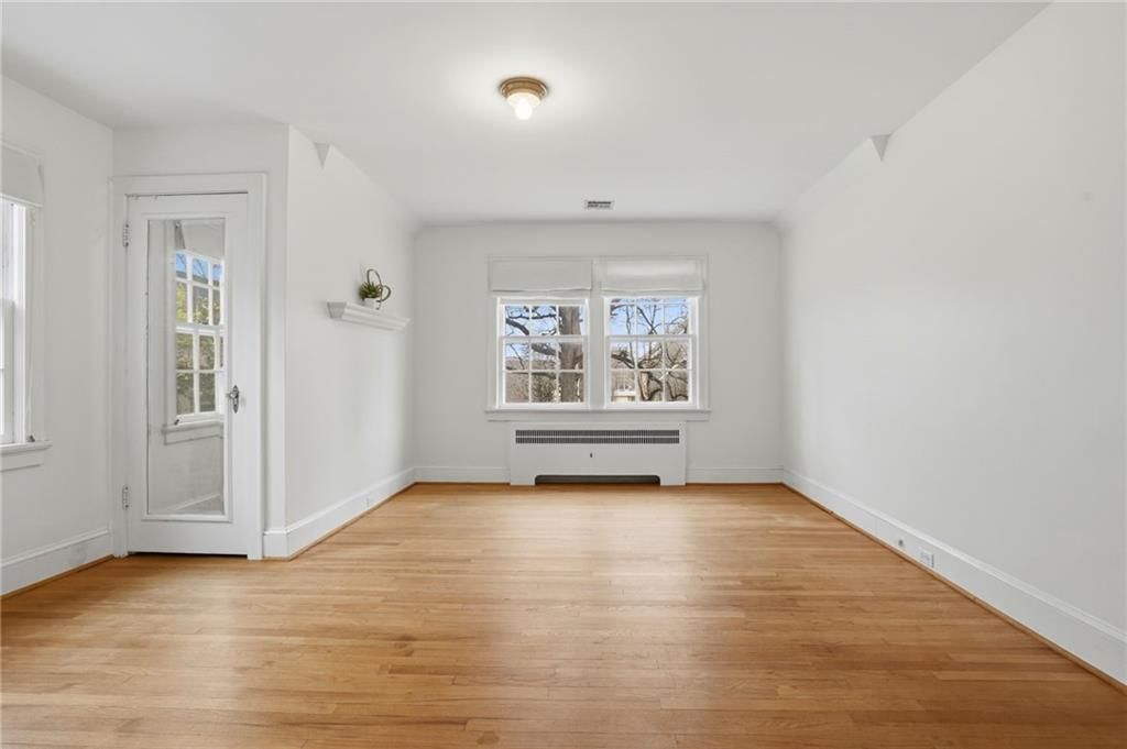 425 W 49th Terrace — photo 33