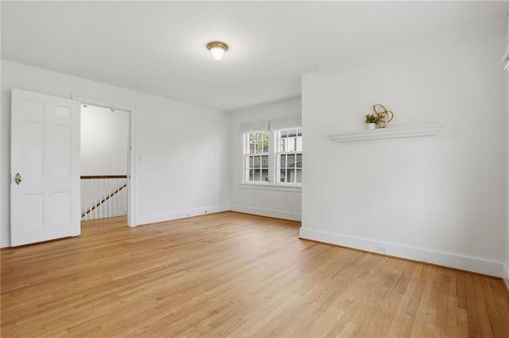 425 W 49th Terrace — photo 34