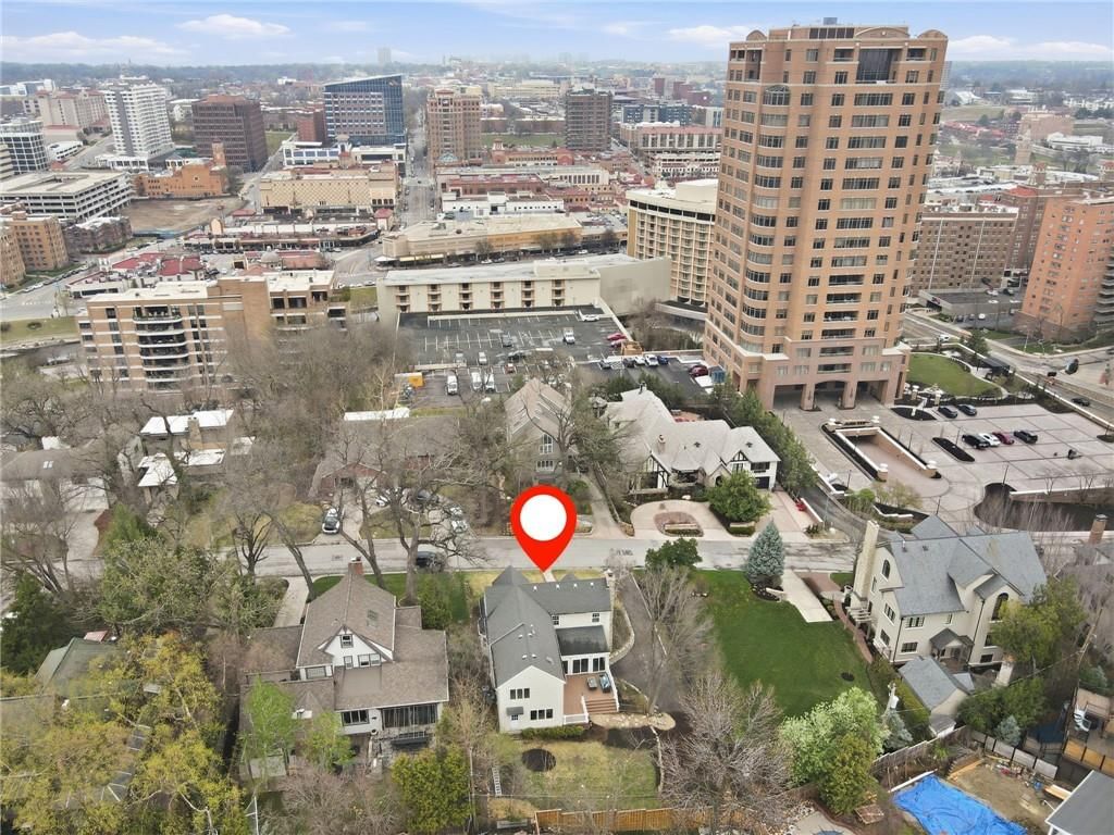 425 W 49th Terrace — photo 40