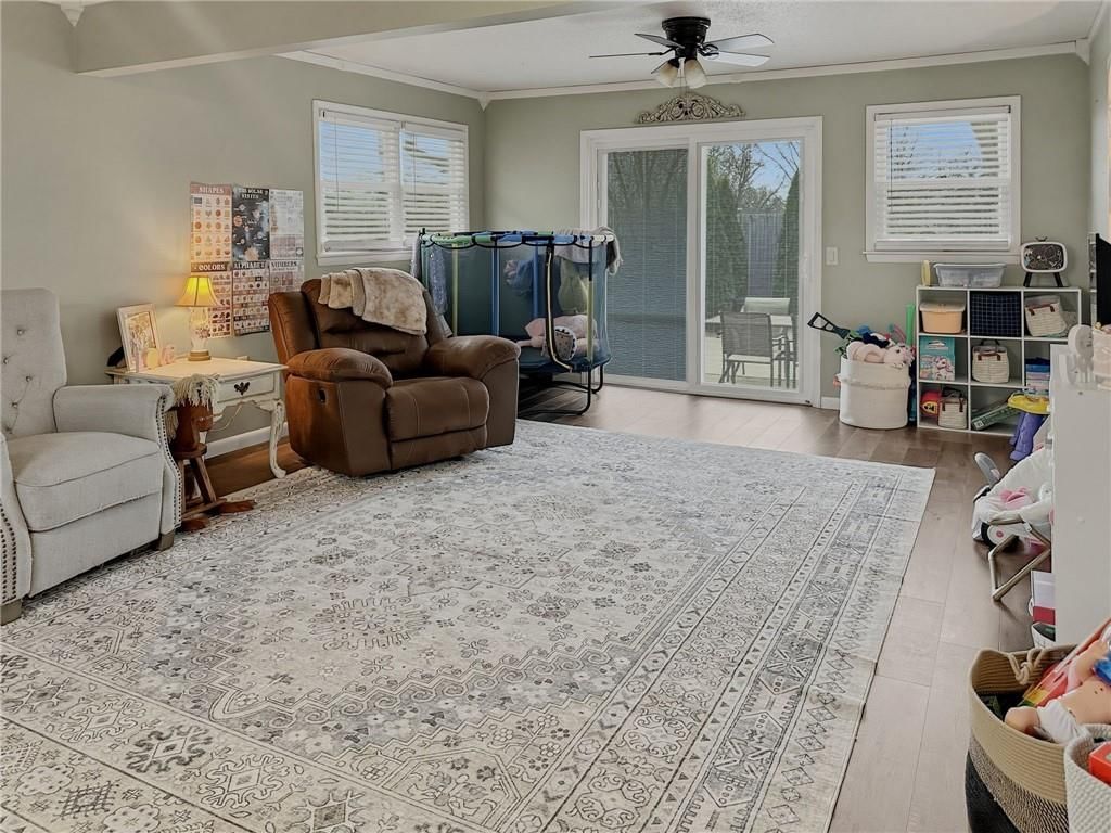 241 Southwest Drive — photo 15
