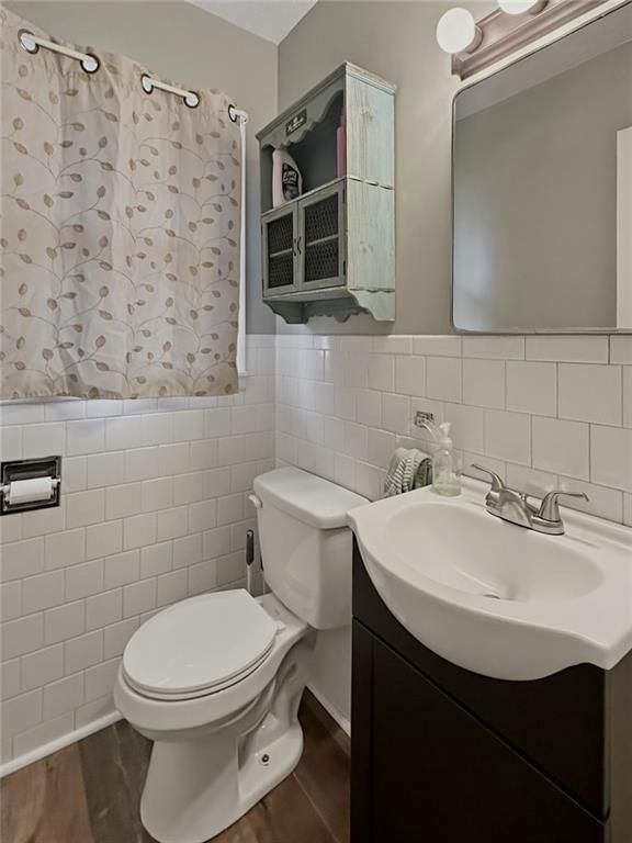 241 Southwest Drive — photo 27