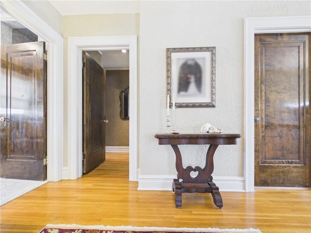 304 W 9th Street — photo 68