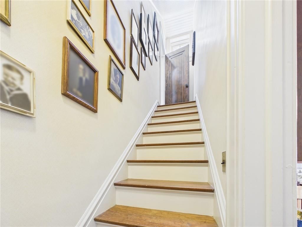 304 W 9th Street — photo 69