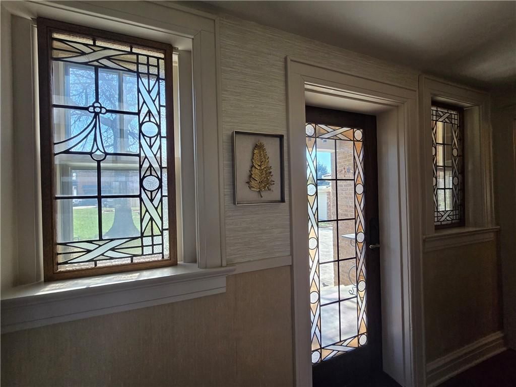 304 W 9th Street — photo 70