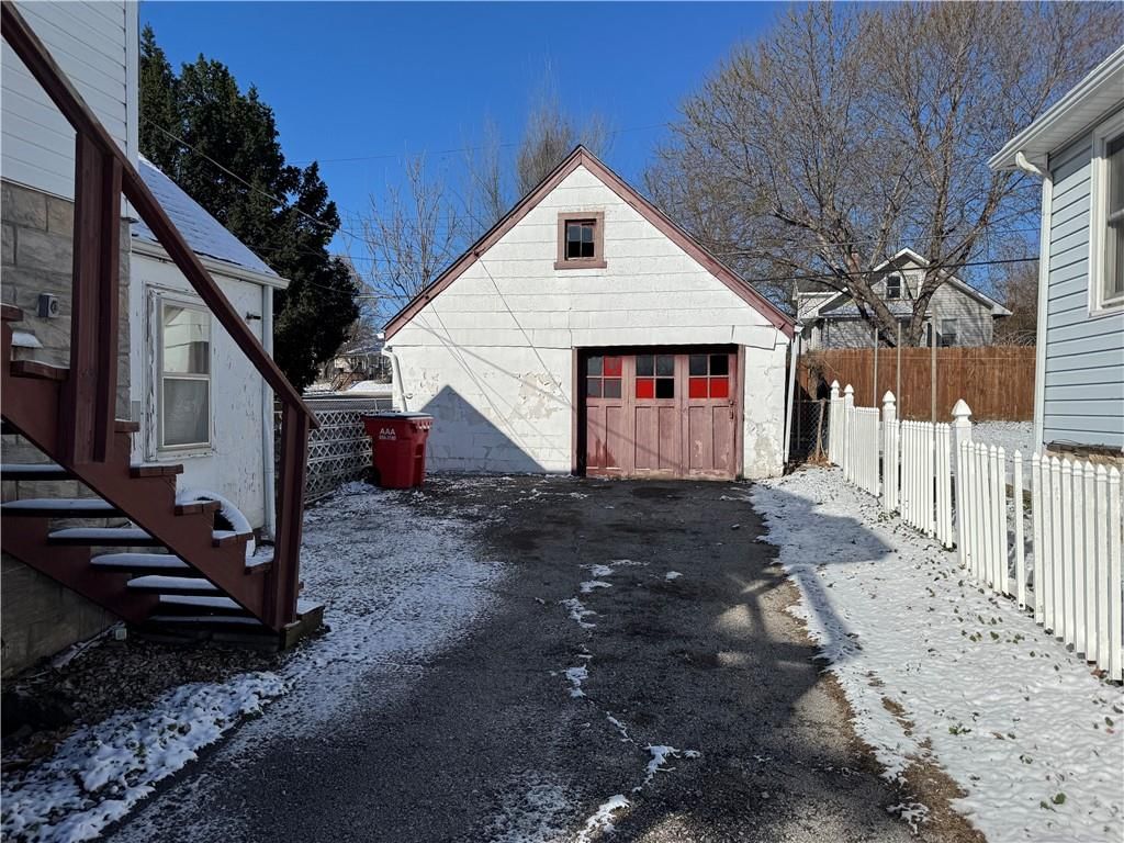 644 S Lake Drive — photo 3