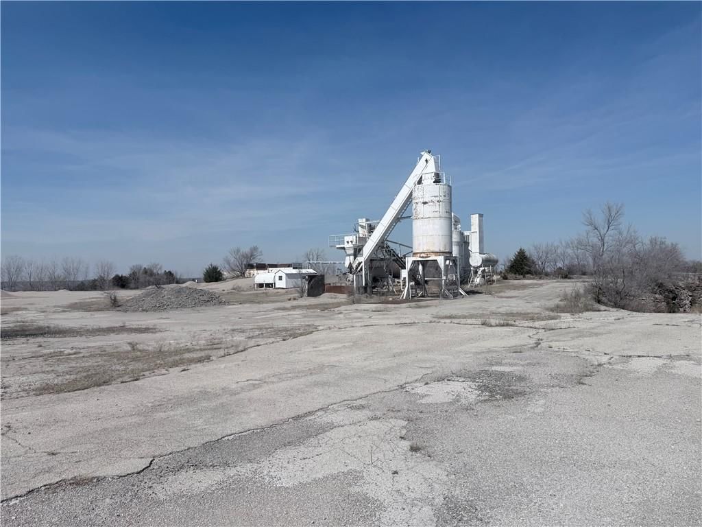 5886 CR 3570 Road — photo 13