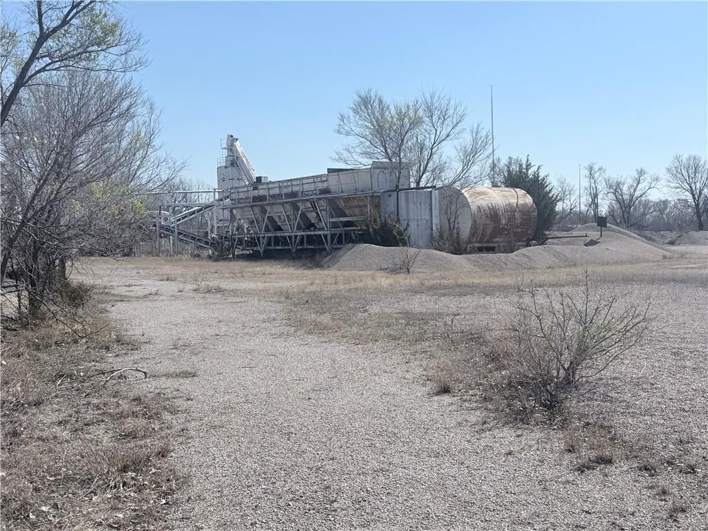 5886 CR 3570 Road — photo 26