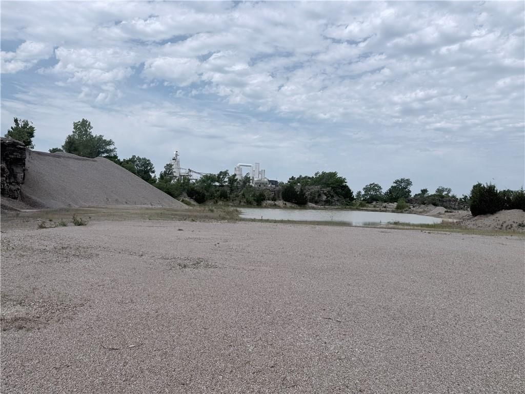 5886 CR 3570 Road — photo 34