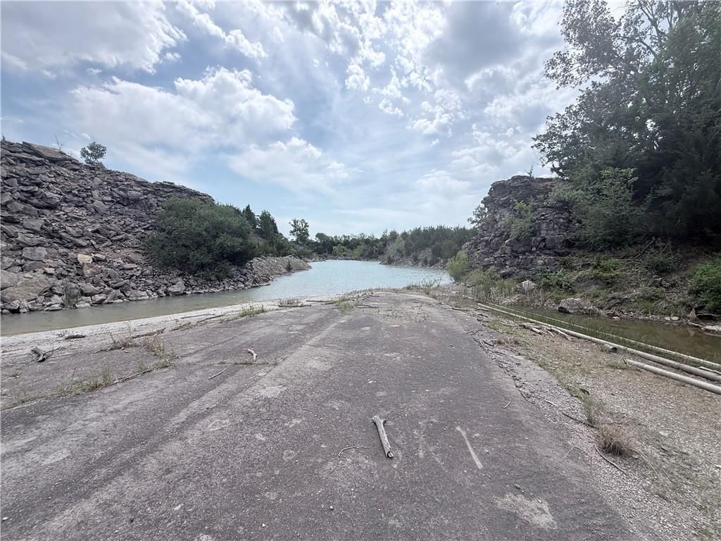 5886 CR 3570 Road — photo 36