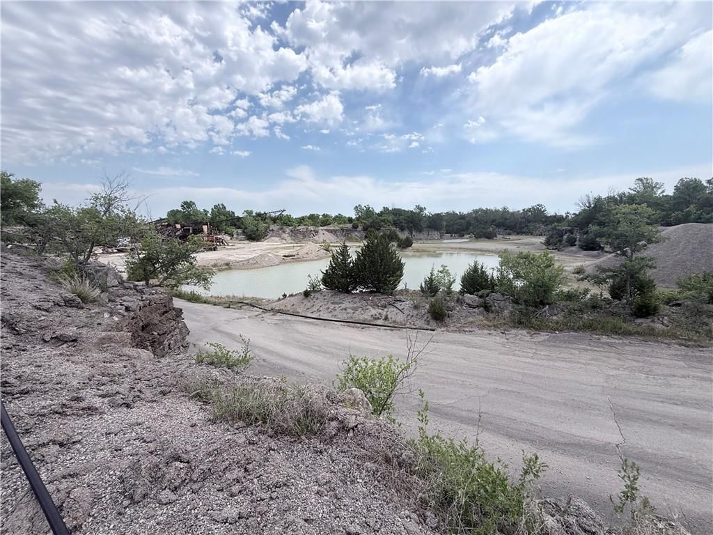 5886 CR 3570 Road — photo 37