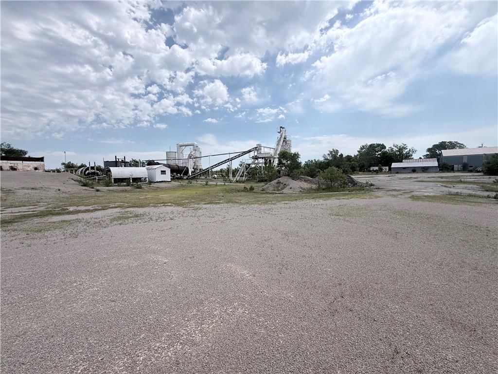 5886 CR 3570 Road — photo 44