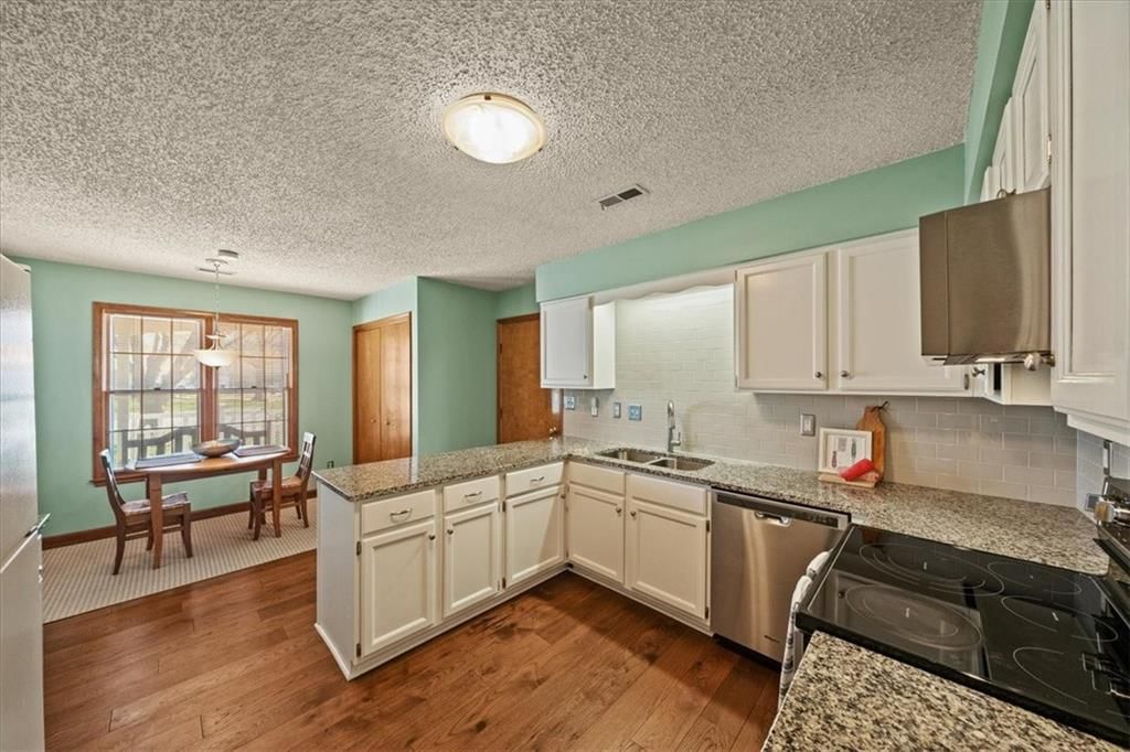 2729 Pebble Lane — photo 9
