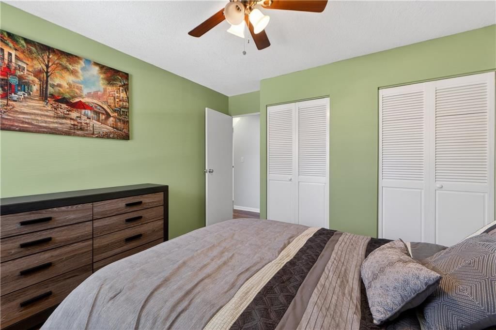 9229 W 100th Terrace — photo 33
