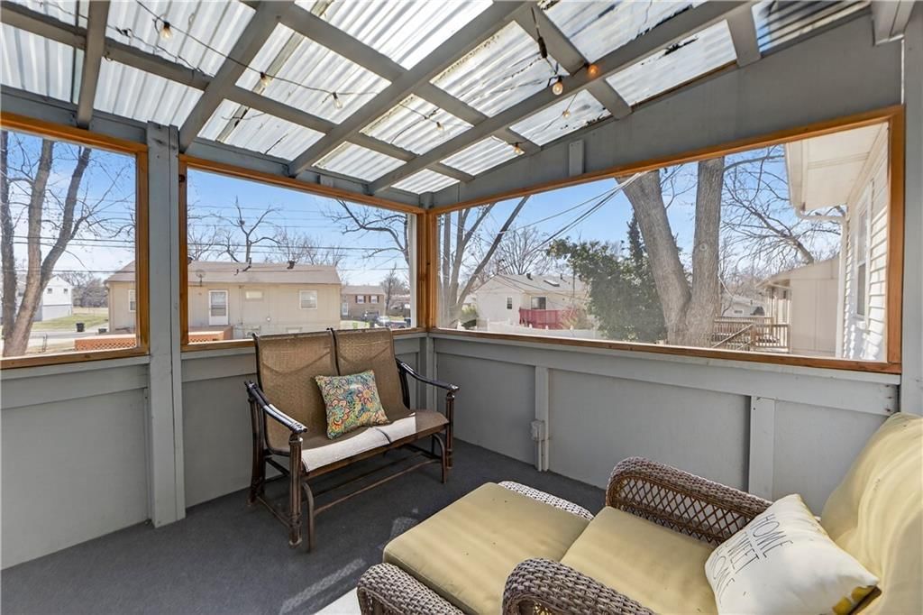 9229 W 100th Terrace — photo 39