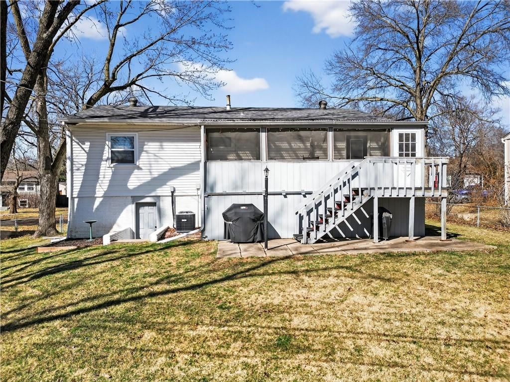9229 W 100th Terrace — photo 57