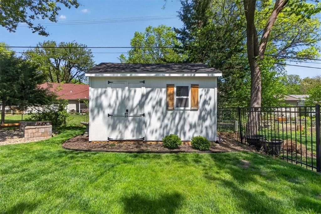 6014 W 68th Street — photo 35
