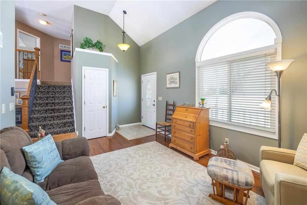 648 SE Ashton Drive — photo 4
