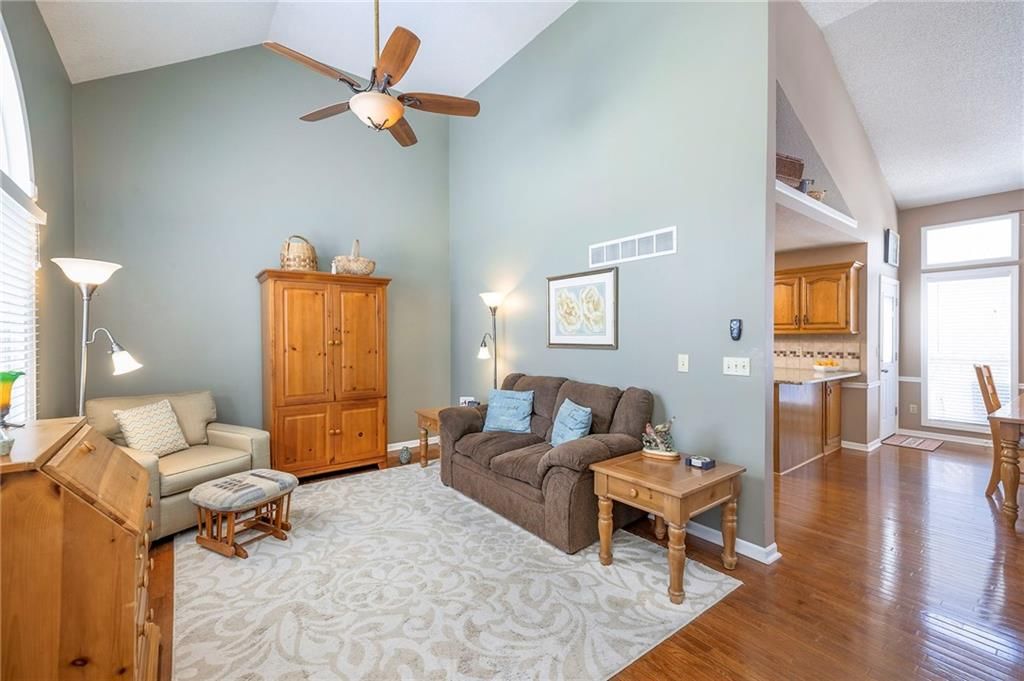 648 SE Ashton Drive — photo 5