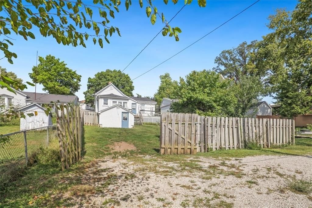 205 High Street — photo 33