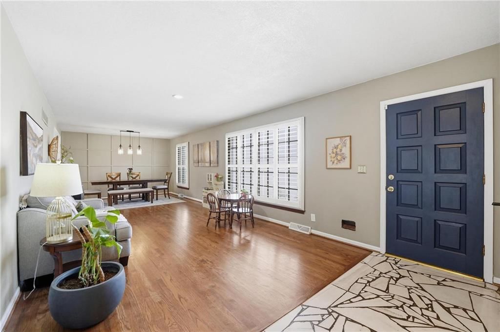 3513 W 47 Street — photo 2