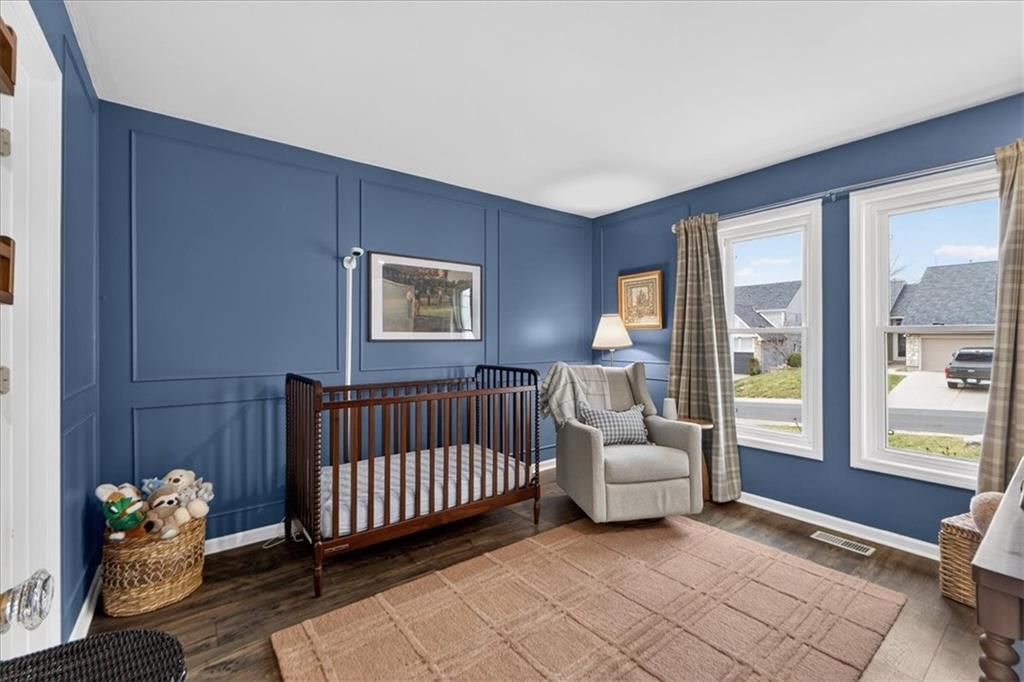 607 NE Pinehurst Street — photo 10