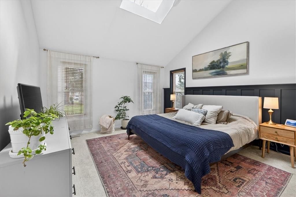 607 NE Pinehurst Street — photo 14