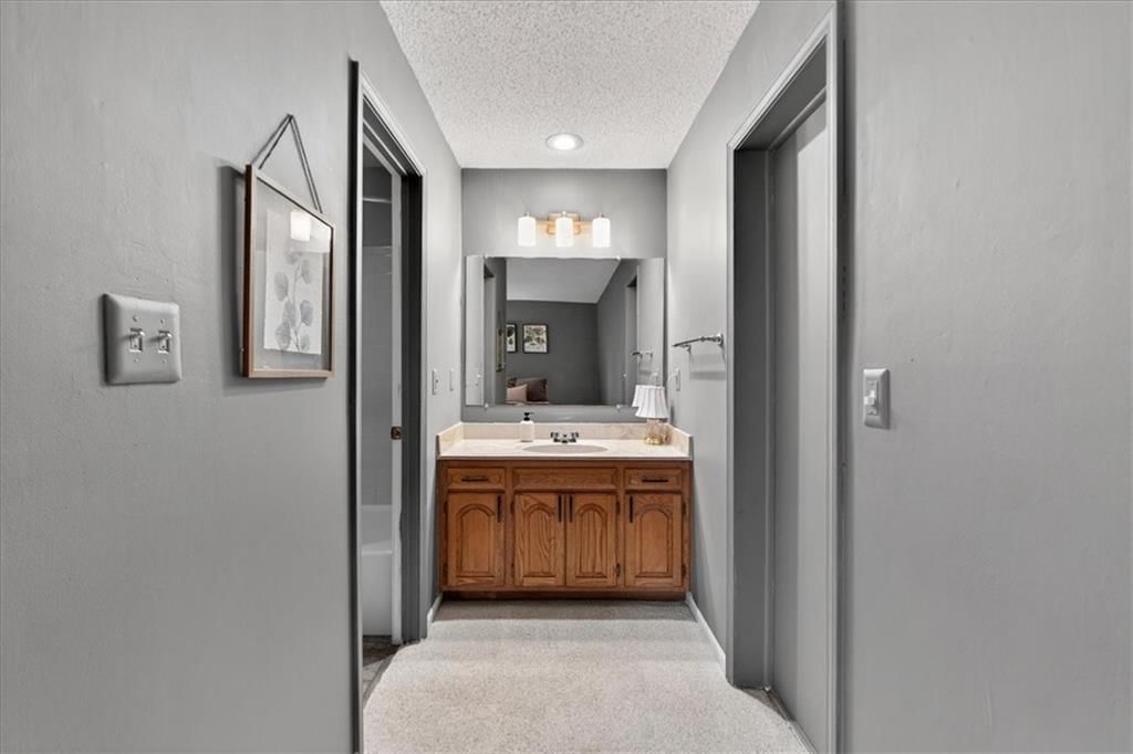 607 NE Pinehurst Street — photo 21