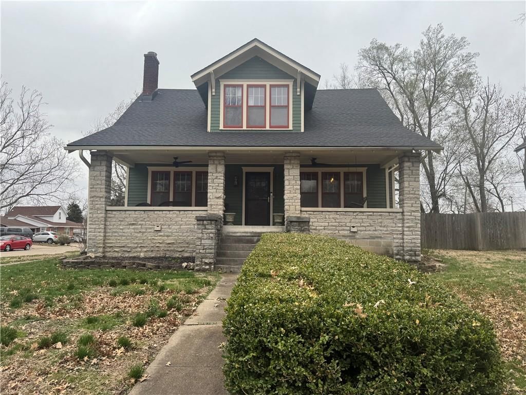 301 S Castle Street — photo 2