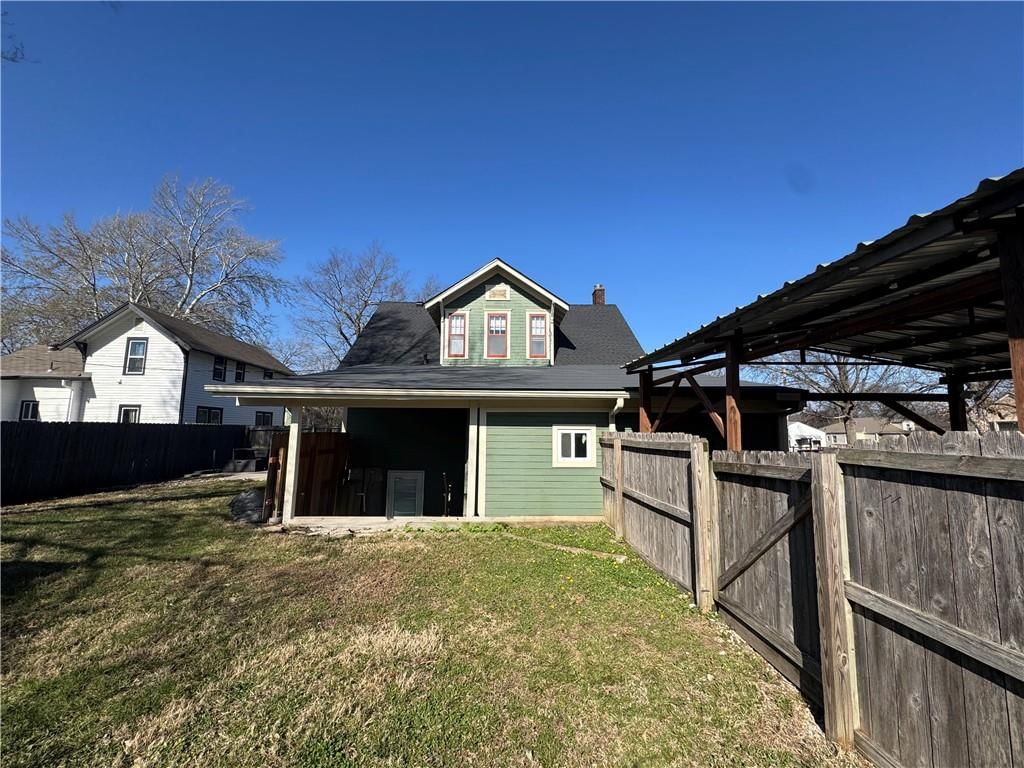 301 S Castle Street — photo 34