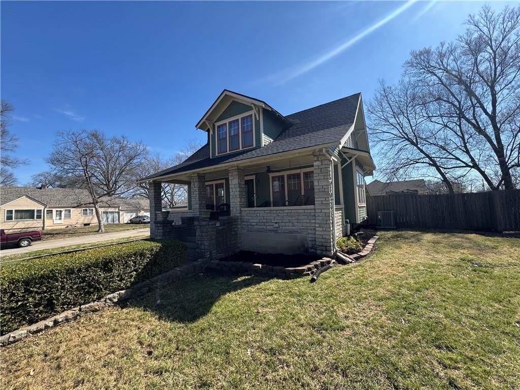 301 S Castle Street — photo 35